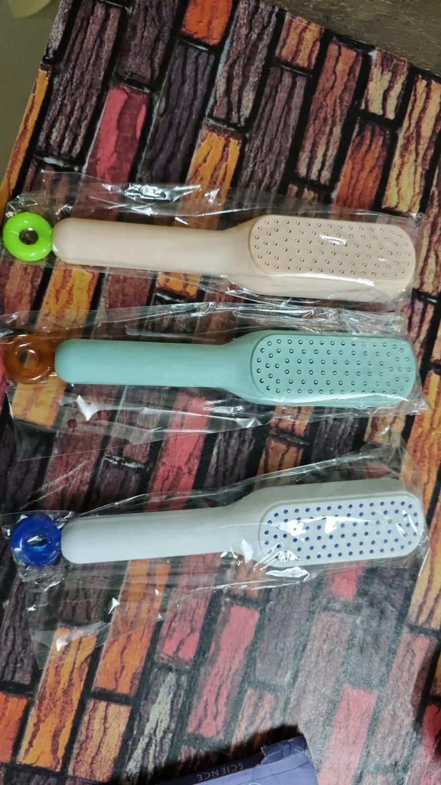 Self-cleaning Massage Comb - Improve & Promotes Blood Circulation in the Scalp